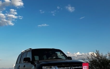 Mitsubishi Pajero IV, 2013 год, 2 200 000 рублей, 2 фотография