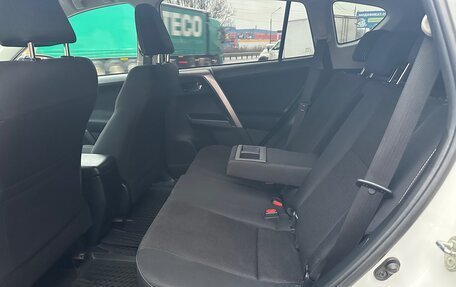 Toyota RAV4, 2018 год, 1 980 000 рублей, 18 фотография