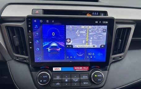 Toyota RAV4, 2018 год, 1 980 000 рублей, 15 фотография