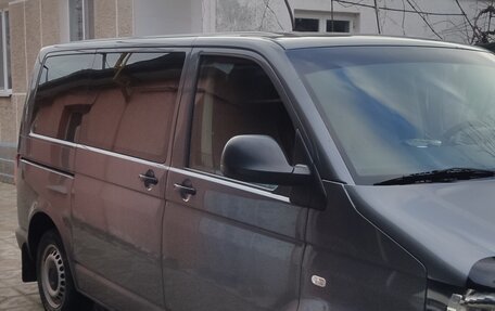 Volkswagen Caravelle T5, 2011 год, 1 600 000 рублей, 3 фотография