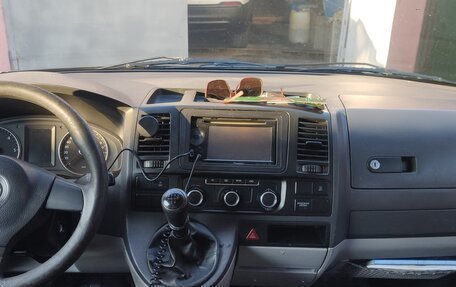 Volkswagen Caravelle T5, 2011 год, 1 600 000 рублей, 8 фотография