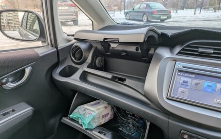 Honda Fit III, 2012 год, 1 200 000 рублей, 26 фотография