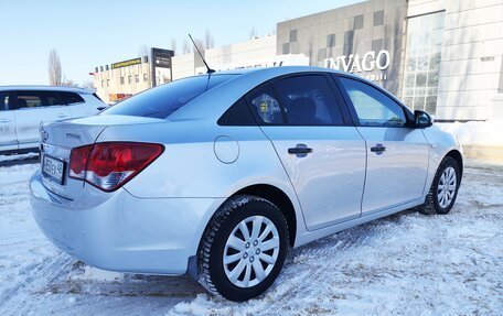 Chevrolet Cruze II, 2010 год, 760 000 рублей, 6 фотография