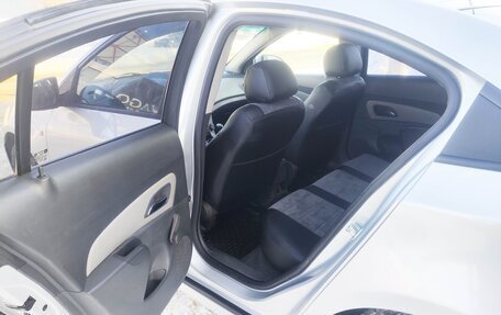 Chevrolet Cruze II, 2010 год, 760 000 рублей, 11 фотография