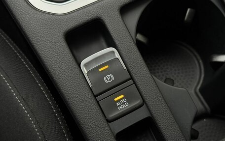 Volkswagen Passat B8 рестайлинг, 2019 год, 2 550 000 рублей, 17 фотография