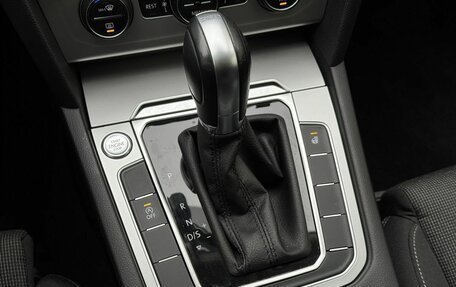 Volkswagen Passat B8 рестайлинг, 2019 год, 2 550 000 рублей, 16 фотография