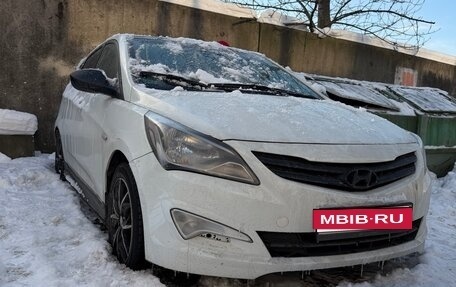 Hyundai Solaris II рестайлинг, 2015 год, 700 000 рублей, 1 фотография