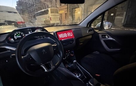 Peugeot 2008 II, 2014 год, 850 000 рублей, 7 фотография