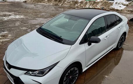 Toyota Corolla, 2021 год, 2 700 000 рублей, 3 фотография