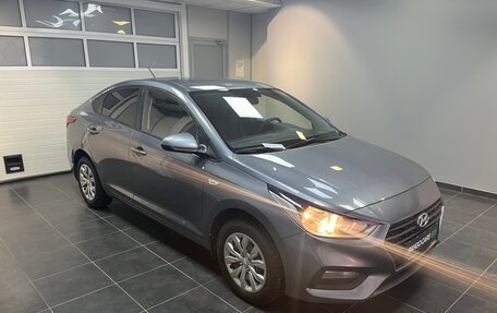 Hyundai Solaris II рестайлинг, 2018 год, 1 350 000 рублей, 3 фотография