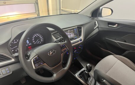 Hyundai Solaris II рестайлинг, 2018 год, 1 350 000 рублей, 8 фотография