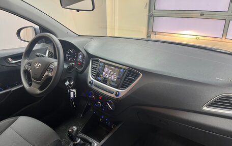 Hyundai Solaris II рестайлинг, 2018 год, 1 350 000 рублей, 16 фотография