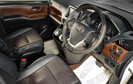 Toyota Esquire I, 2015 год, 2 319 000 рублей, 7 фотография