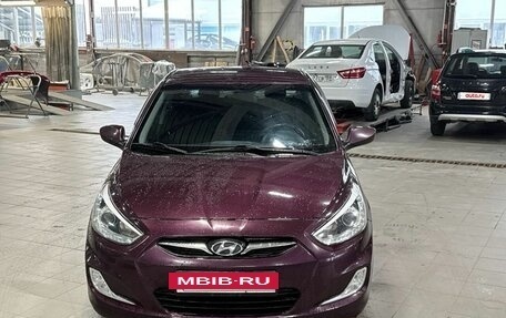Hyundai Solaris II рестайлинг, 2013 год, 715 000 рублей, 3 фотография