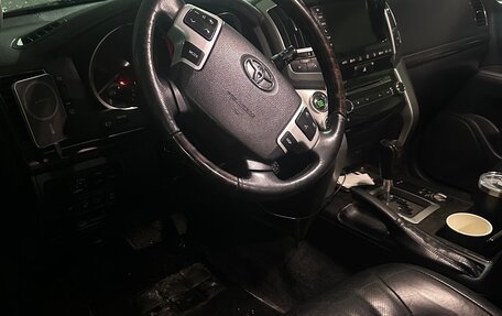 Toyota Land Cruiser 200, 2014 год, 4 000 000 рублей, 2 фотография