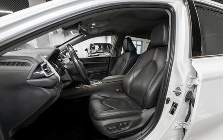 Toyota Camry, 2019 год, 3 150 000 рублей, 9 фотография