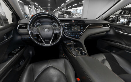 Toyota Camry, 2019 год, 3 150 000 рублей, 7 фотография
