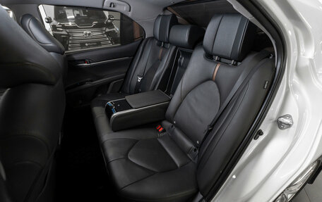 Toyota Camry, 2019 год, 3 150 000 рублей, 13 фотография