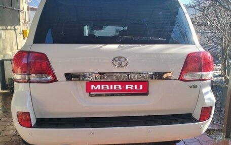 Toyota Land Cruiser 200, 2010 год, 2 800 000 рублей, 2 фотография