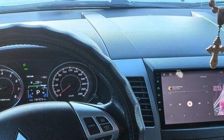 Mitsubishi Outlander III рестайлинг 3, 2011 год, 1 640 000 рублей, 5 фотография