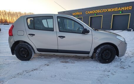 Renault Sandero I, 2010 год, 569 000 рублей, 2 фотография