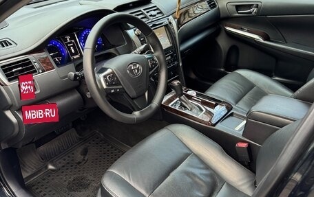 Toyota Camry, 2017 год, 2 400 000 рублей, 9 фотография