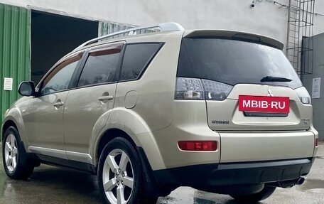 Mitsubishi Outlander III рестайлинг 3, 2008 год, 1 050 000 рублей, 9 фотография