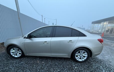 Chevrolet Cruze II, 2010 год, 630 000 рублей, 5 фотография