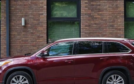 Toyota Highlander III, 2014 год, 2 800 000 рублей, 3 фотография