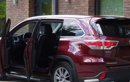 Toyota Highlander III, 2014 год, 2 800 000 рублей, 5 фотография