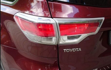 Toyota Highlander III, 2014 год, 2 800 000 рублей, 6 фотография