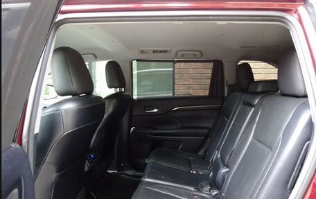 Toyota Highlander III, 2014 год, 2 800 000 рублей, 24 фотография