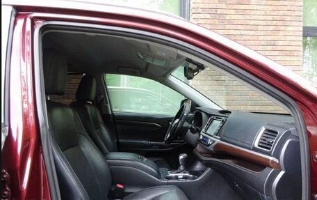 Toyota Highlander III, 2014 год, 2 800 000 рублей, 32 фотография