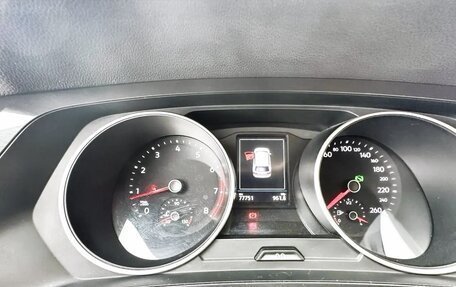 Volkswagen Tiguan II, 2019 год, 2 850 000 рублей, 9 фотография