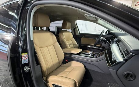 Audi A8, 2022 год, 8 899 000 рублей, 28 фотография