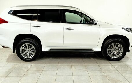 Mitsubishi Pajero Sport III рестайлинг, 2020 год, 3 320 000 рублей, 4 фотография