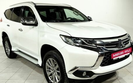 Mitsubishi Pajero Sport III рестайлинг, 2020 год, 3 320 000 рублей, 3 фотография