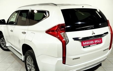 Mitsubishi Pajero Sport III рестайлинг, 2020 год, 3 320 000 рублей, 7 фотография