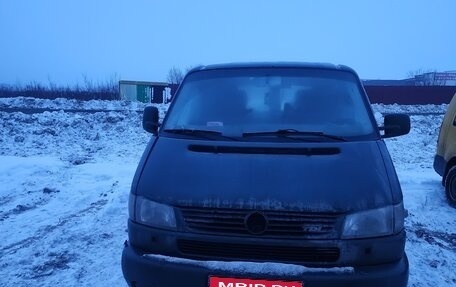 Volkswagen Multivan T4, 2001 год, 850 000 рублей, 1 фотография