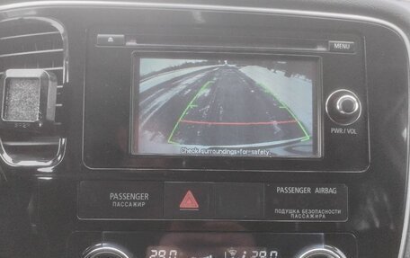 Mitsubishi Outlander III рестайлинг 3, 2014 год, 1 700 000 рублей, 35 фотография