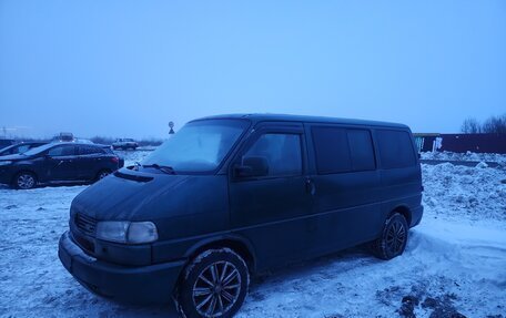 Volkswagen Multivan T4, 2001 год, 850 000 рублей, 2 фотография