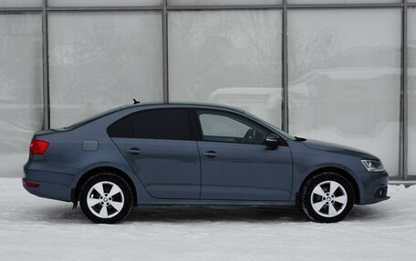Volkswagen Jetta VI, 2011 год, 990 000 рублей, 5 фотография