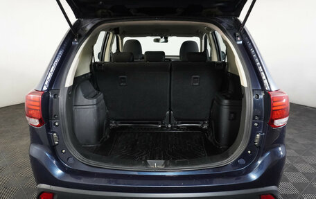 Mitsubishi Outlander III рестайлинг 3, 2019 год, 2 199 000 рублей, 9 фотография