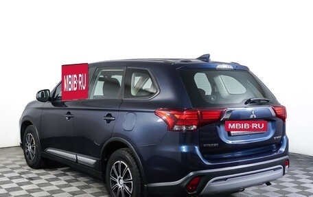 Mitsubishi Outlander III рестайлинг 3, 2019 год, 2 199 000 рублей, 7 фотография