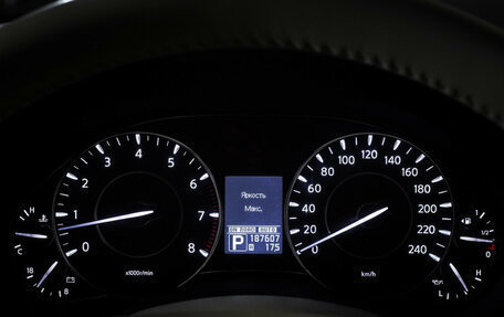 Nissan Patrol, 2012 год, 1 999 000 рублей, 15 фотография