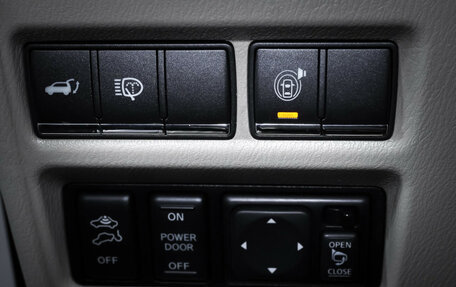 Nissan Patrol, 2012 год, 1 999 000 рублей, 18 фотография