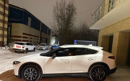 Mazda CX-4, 2022 год, 2 250 000 рублей, 13 фотография