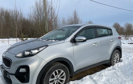 KIA Sportage IV рестайлинг, 2018 год, 2 100 000 рублей, 2 фотография