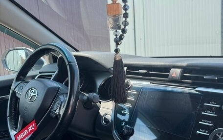 Toyota Camry, 2019 год, 3 300 000 рублей, 7 фотография