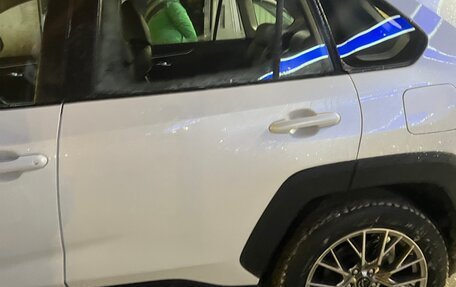 Toyota RAV4, 2024 год, 3 500 000 рублей, 5 фотография